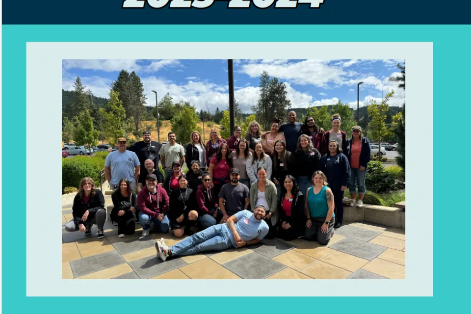 Portada del Informe de Impacto 2023–2024 de Project Youth+, con una foto grupal del personal de PY+